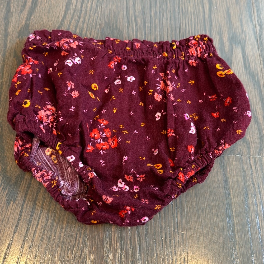 Old Navy Baby Girl Burgundy Floral Top & Bloomers Matching Set 6–12M - Picture 3 of 7